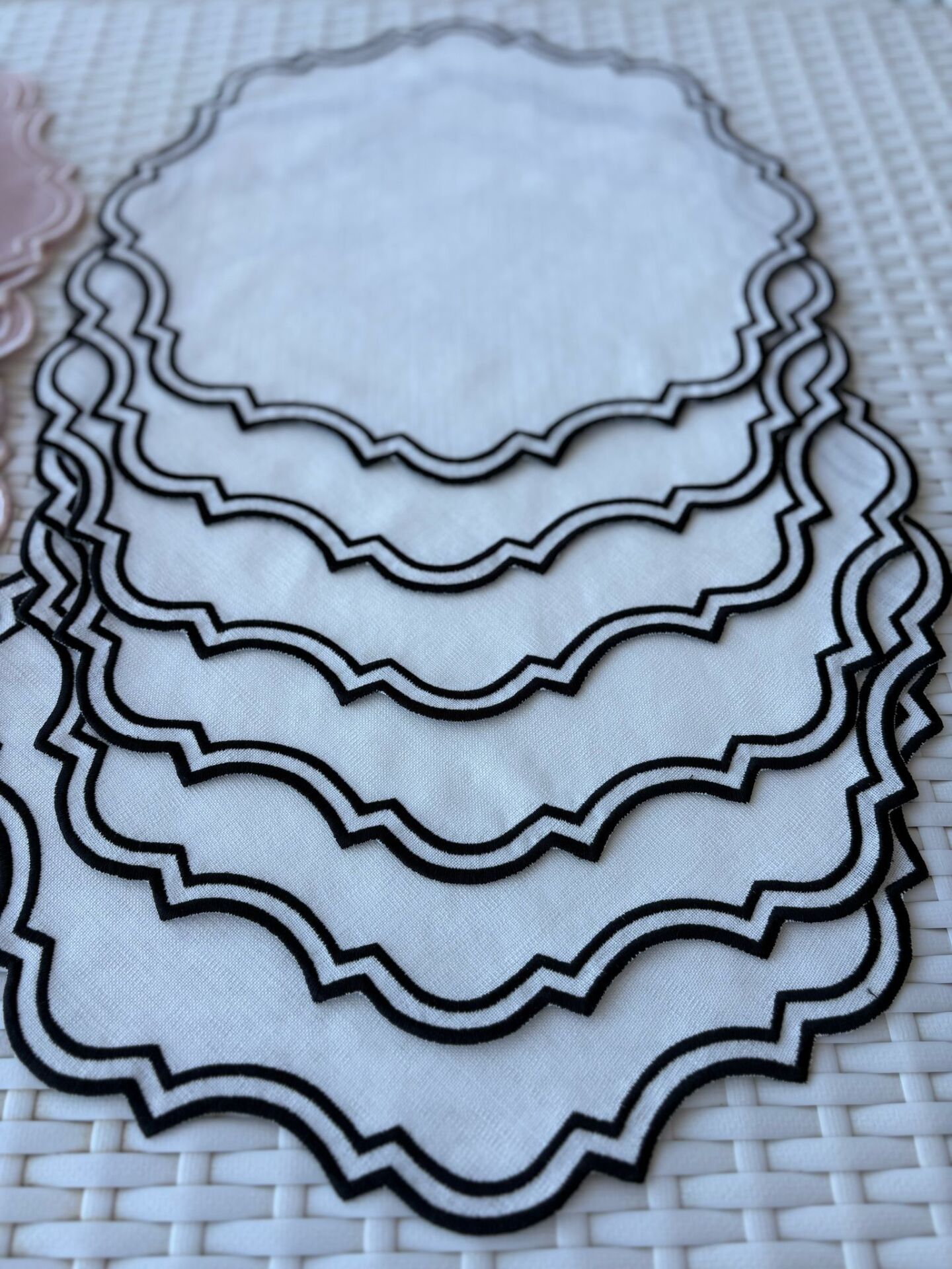 Lina | Amerikan Servis | Ekru & Siyah